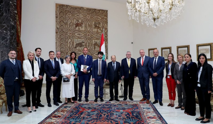 رئيس الجمهوريّة: مُرشحون يستغلّون الظروف ويدفعون المال لمُصادرة خيار الناخبين
سأبقى أحارب حتى آخر ولايتي لإعادة حقوق المودعين ومُكافحة الفساد