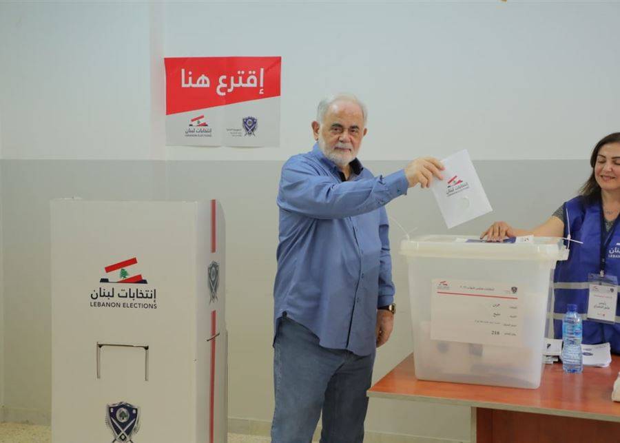 أبو زيد اقترع في قريته مليخ - جزين