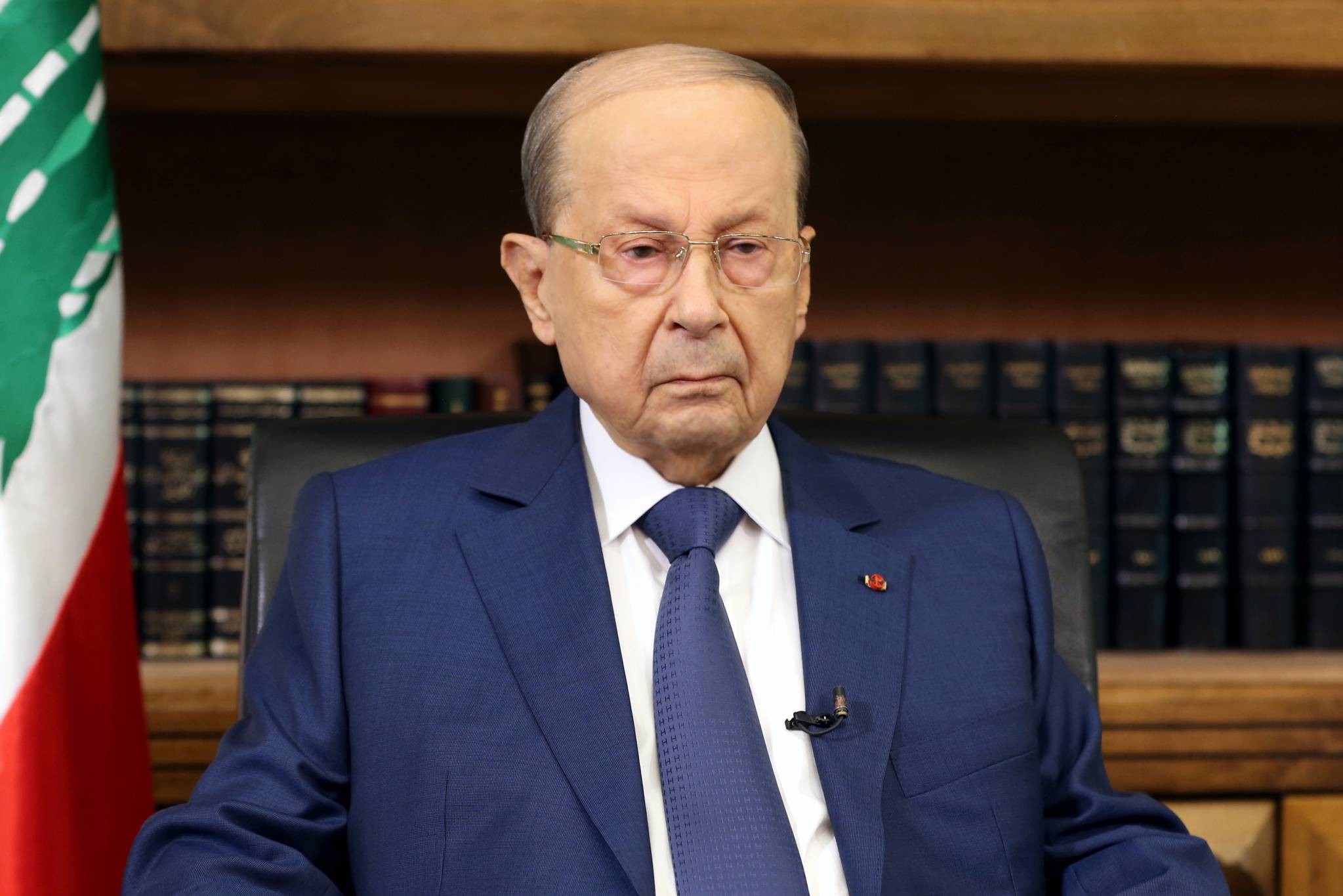 رئيس الجمهوريّة في رسالة الى اللبنانيين : كونوا أحراراً خلف العازل.. وثورة صندوق الإقتراع أنظف الثورات وأصدقها
ثوروا على كلّ من يعتبركم مُجرّد سلعة.. ثوروا على من يُحرّض ويبتغي الفتنة وربّما حرباً أهليّة!