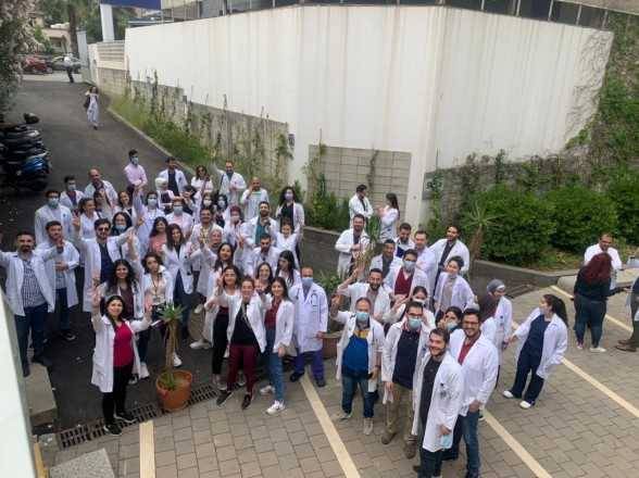 اعتصام لاطباء متمرنين في جامعة البلمند إعتراضاً على "الأجور المتدنية"