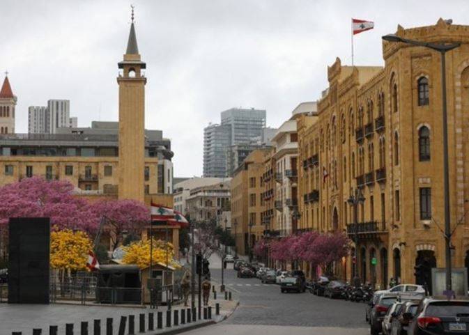 محافظ بيروت باشر بحملة إزالة الشعارات الحزبية والسياسية والطائفية من المدينة