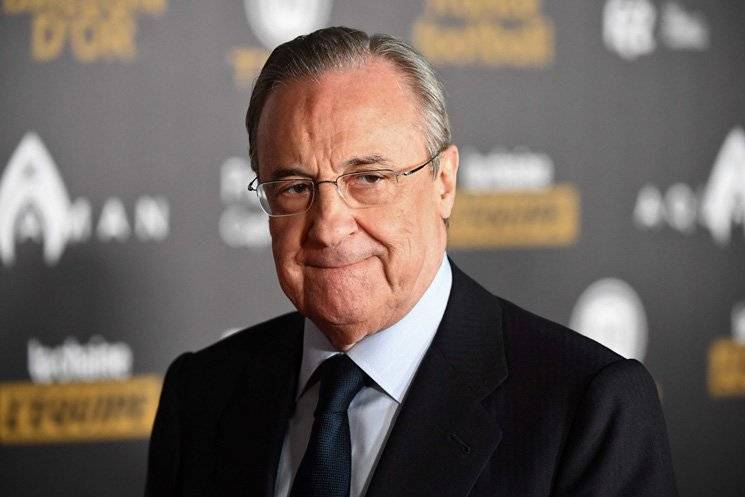 بيريز أبلغ لاعبي ريال مدريد ببقاء مبابي مع باريس سان جيرمان