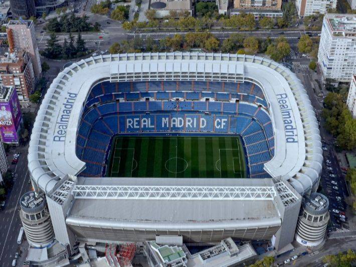 اتفاقية فلكية لريال مدريد لتحويل "برنابيو" إلى "منجم أرباح"