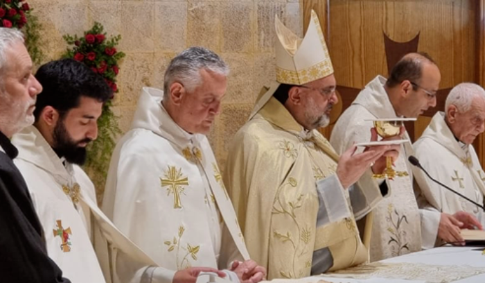 قداديس في عيد القديسة ريتا... وعظات شددت على ضرورة الالتفاف الى وجع الناس
ودعت المسؤولين الى التعاضد والتكاتف من أجل عمليّة إنقاذ سريعة