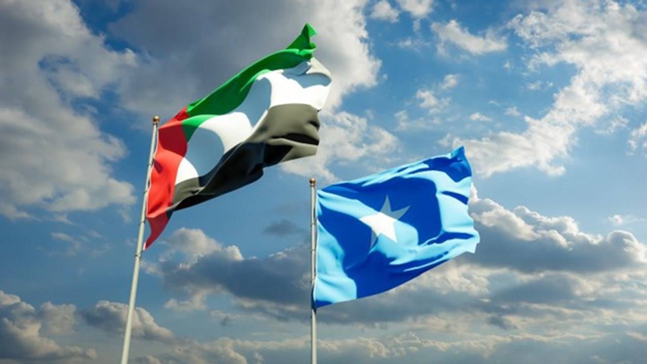 الصومال يسلّم الإمارات أكثر من 9 ملايين دولار صادرها عام 2018