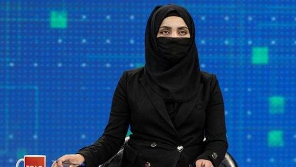 "طالبان" تبدأ تنفيذ قرار إلزام المذيعات في أفغانستان بارتداء النقاب