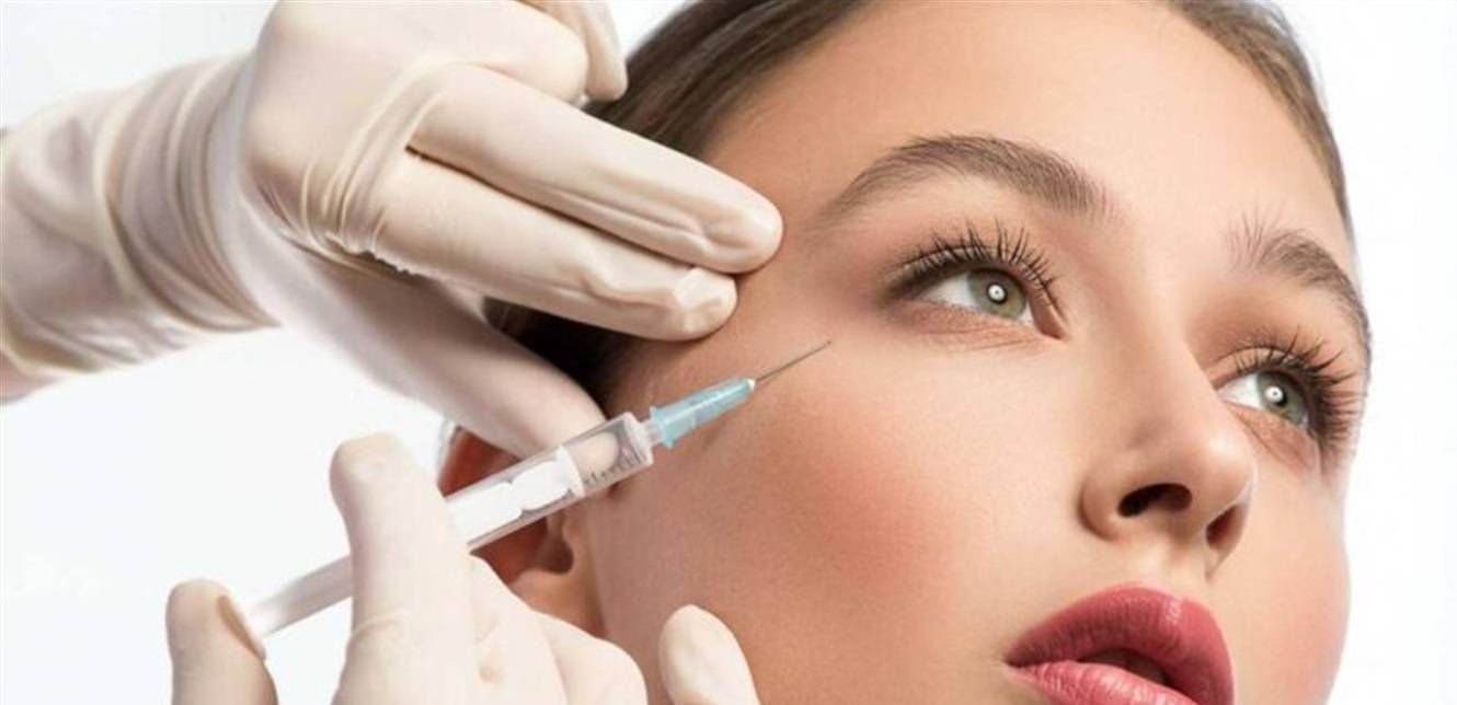ممثلة مشهورة تهاجم الجمهور بسبب سؤالها عن جراحة تجميل... ماذا قالت؟