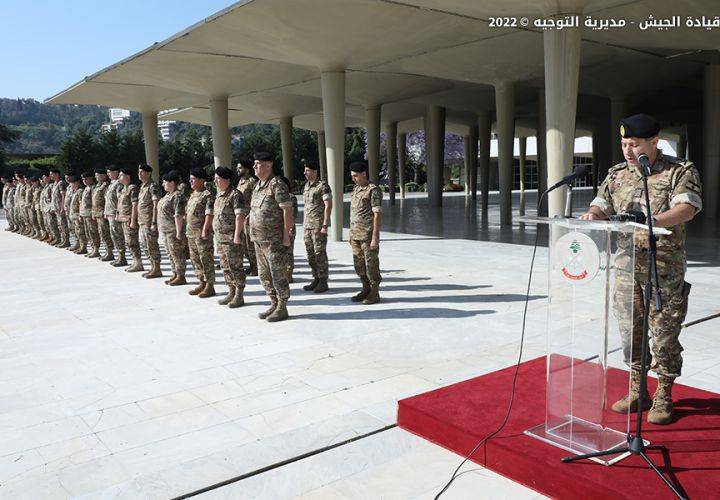تلاوة "أمر اليوم" بعيد المقاومة والتحرير
قائد الجيش للعسكريين: أنتم تكرّسون حقنا في منع
"الإسرائيلي" من تحقيق أطماعه في أرضنا وثرواتنا