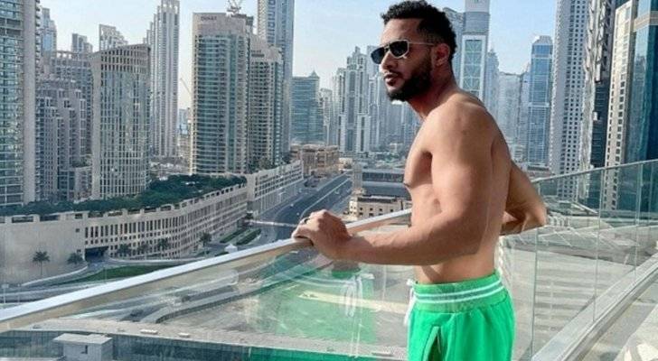 محمد رمضان يروج لـ كليبه الجديد "بلالين "