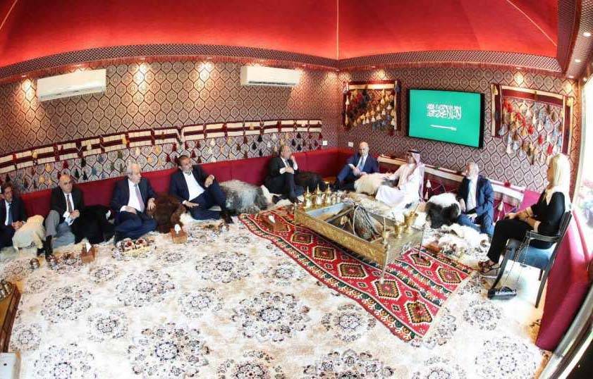 «تبنّي» البخاري لـ «الانتصار النيابي» يُؤكّد الإصرار على حصار المقاومة
رئاسة المجلس «أمّ المعارك»... وحزب الله يسعى لأكثريّة برلمانيّة لانتخاب بري