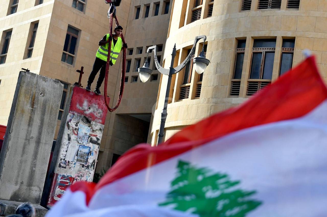 هل ستنهض المطاعم مجدداً بعد إزالة الحواجز الاسمنتية في وسط بيروت؟
نزها: 8500 مؤسسة أقفلت ونحن بحاجة الى الاستقرار الأمني والنقدي