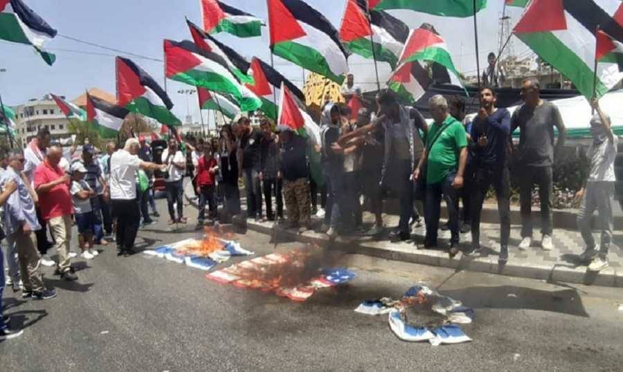 مواقف مستنكرة اقتحام العدو الإسرائيلي باحات "الأقصى".. ومسيرات أعلام جابت في الجنوب تضامناً مع الشعب