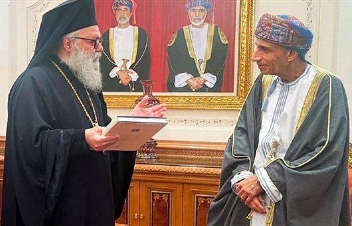 التقى نائب رئيس الوزراء العماني
يوحنا العاشر: نؤكد على قيم المواطنة
والعيش الواحد مع سائر الأطياف