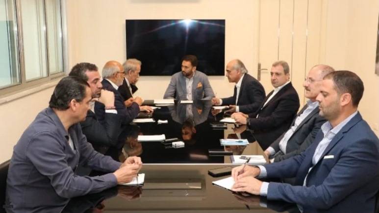 "اللقاء الديمقراطي" يدعم ترشيح بري
لرئاسة المجلس... وسكاف لنيابة الرئاسة