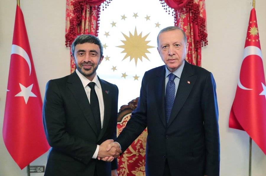 وزير الخارجية الإماراتي يلتقي أردوغان