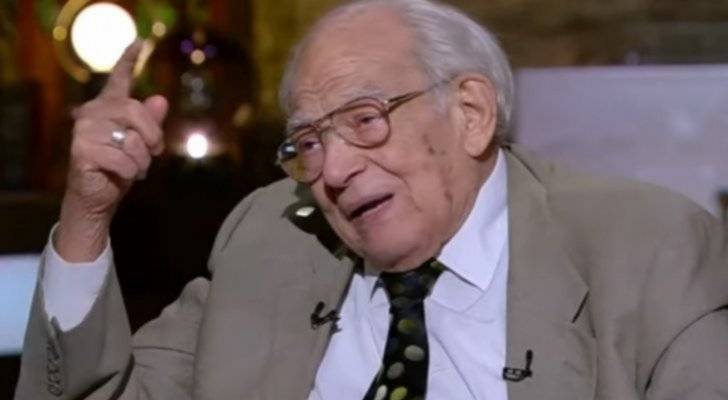 رشوان توفيق يرد على مروجي شائعات وفاته: "الموت يسعدني ولا يخيفني"