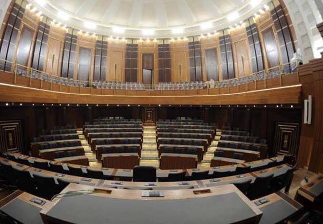 جلسة انتخاب رئيس المجلس النيابي الجديد ونائبه
تحدّد الأحجام السياسيّة والإصطفافات والتكتّلات الفعليّة!!