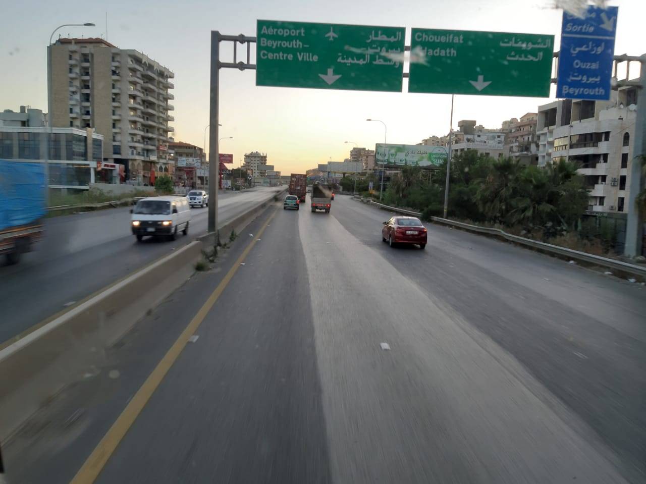 في خلدة.. إحراق محلات وإطلاق نار