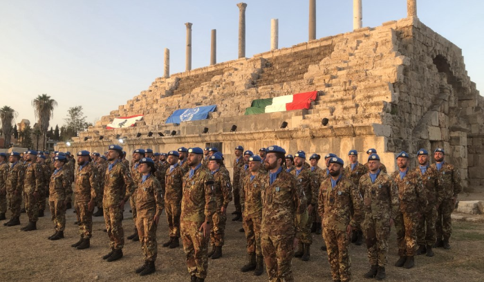 الكتيبة الإيطاليّة قلّدت جنودها أوسمة السلام