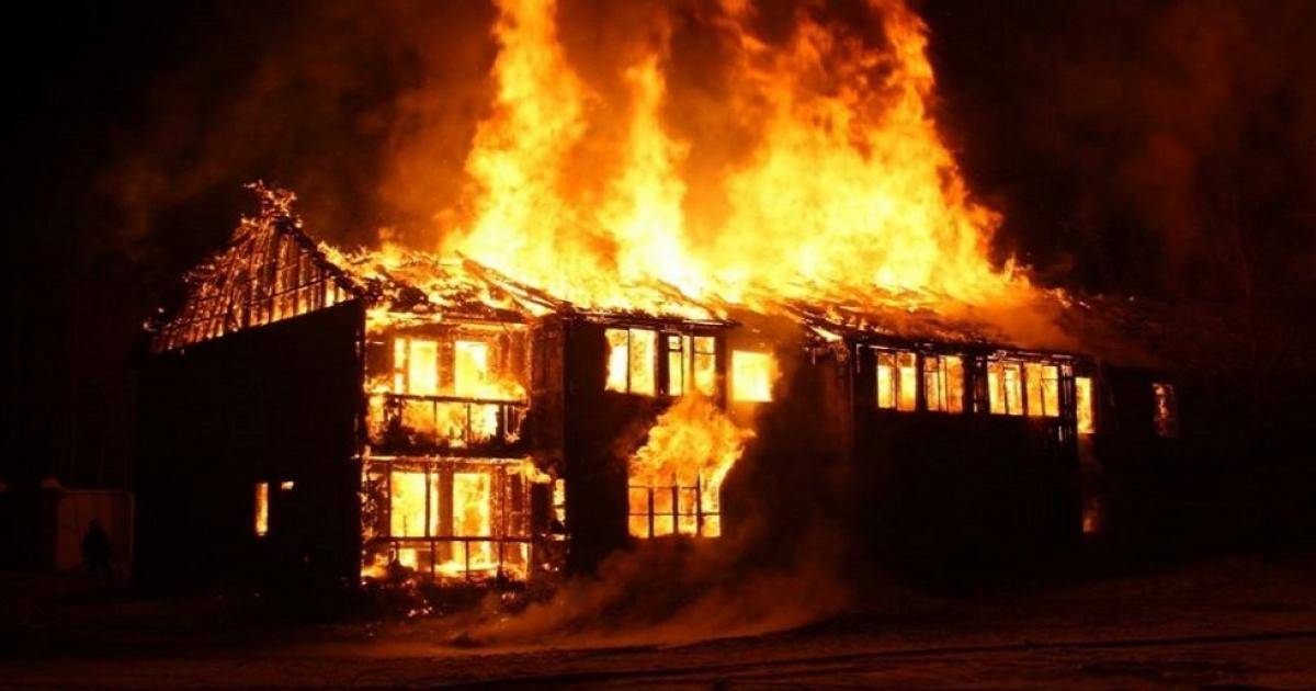 فيديو- قتيلان و50 جريحا جراء اندلاع حريق بدار رعاية في التشيك