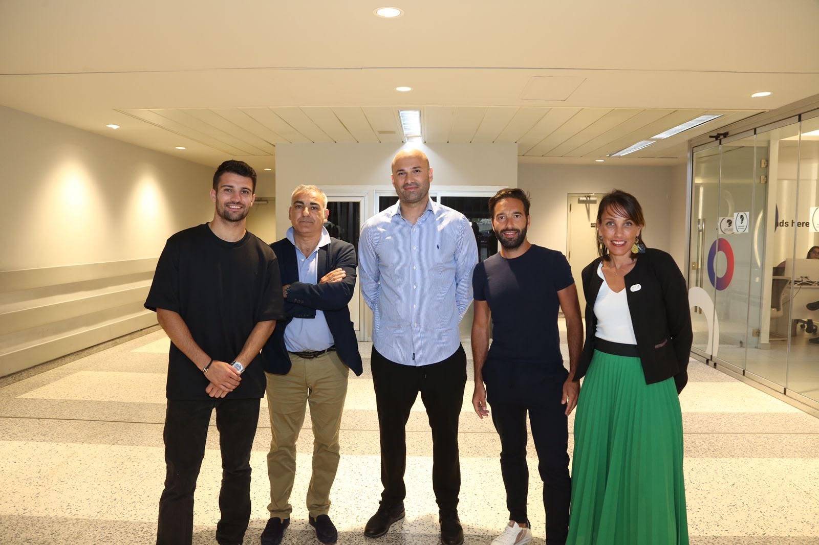 اللاعب الفرنسي بكرة القدم ليو دوبوا وصل الى لبنان