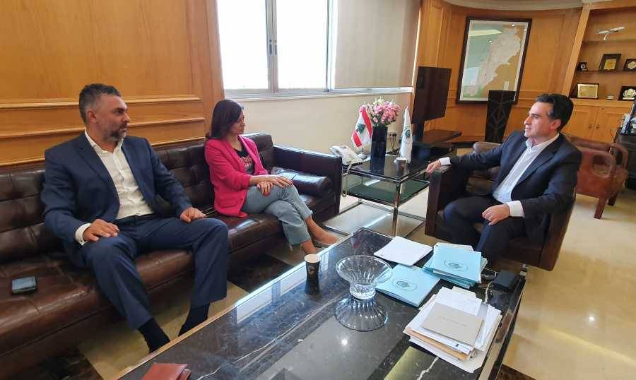 شؤون كسروان على طاولة البحث بين حمية والبستاني