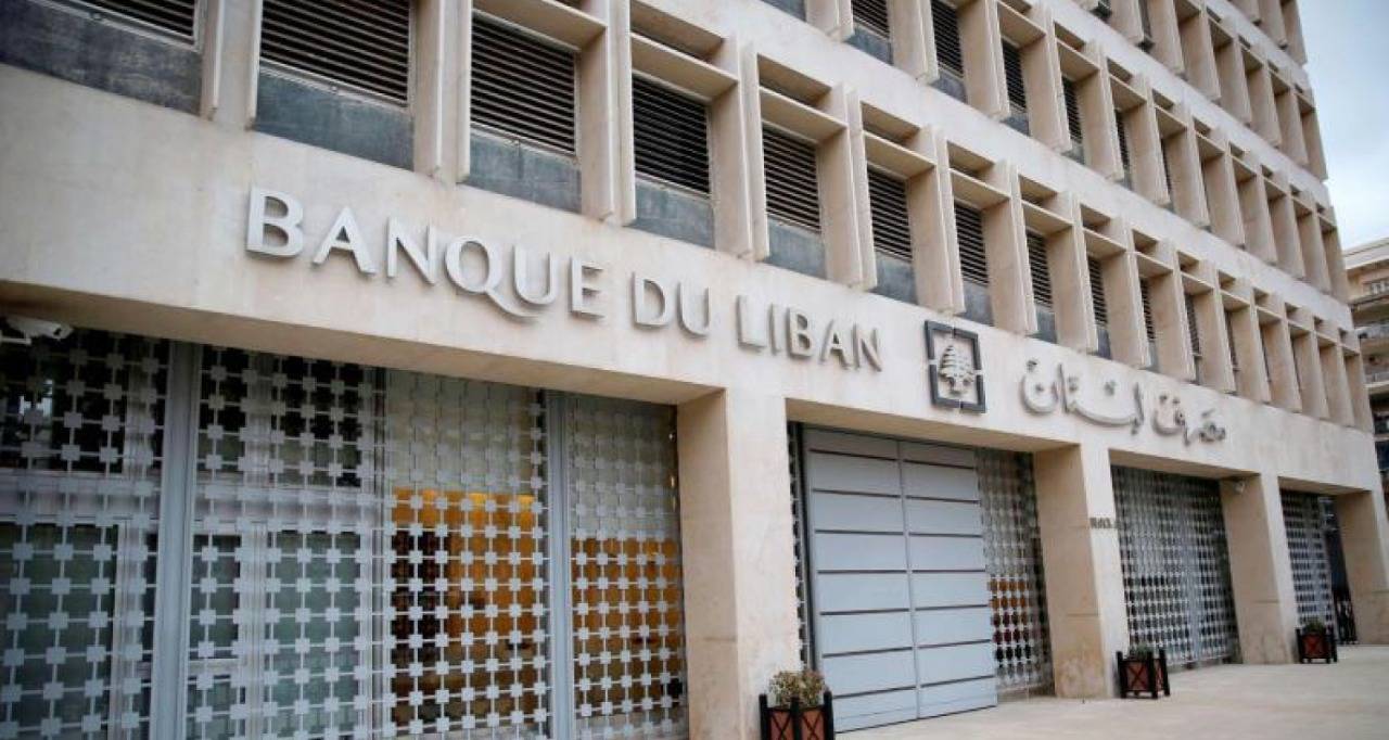 من أين يأتي مصرف لبنان بدولاراته لتأمين حاجة المواطنين والمودعين؟
خبراء يرفضون «التنجيم» .. وعدة طرق يستعملها منها التحويلات المالية