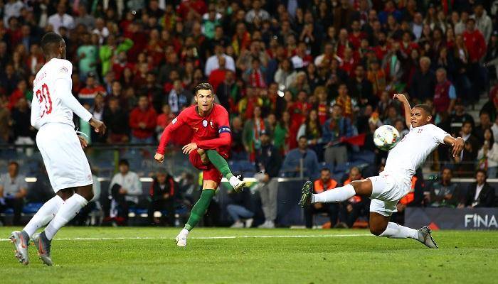رونالدو يقود البرتغال إلى الفوز على سويسرا (4-0)