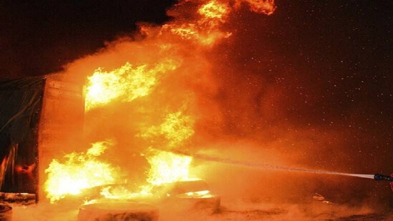 بالفيديو- مصرع 15 شخصا على الأقل جراء حريق بمستودع في بنغلاديش