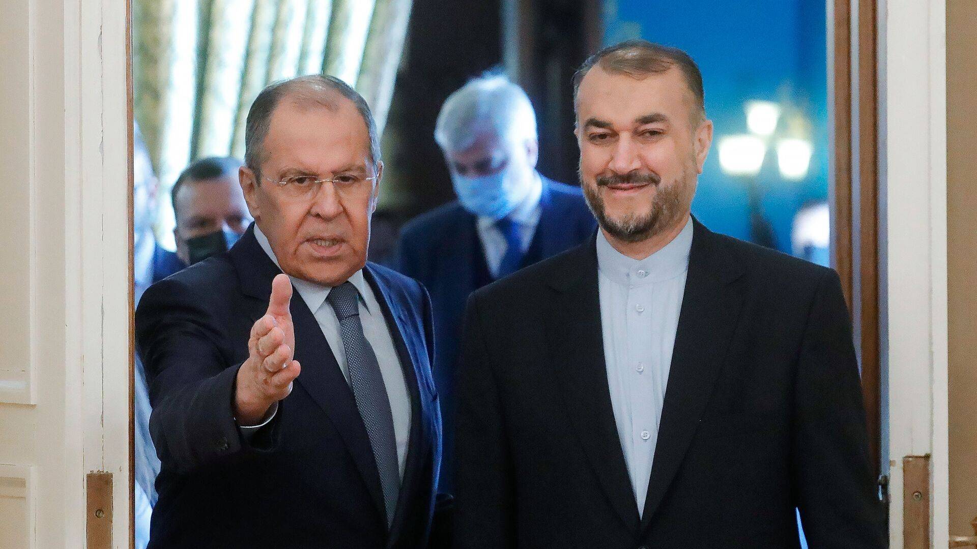 لافروف وعبد اللهيان يبحثان الاتفاق النووي الإيراني والوضع في أوكرانيا