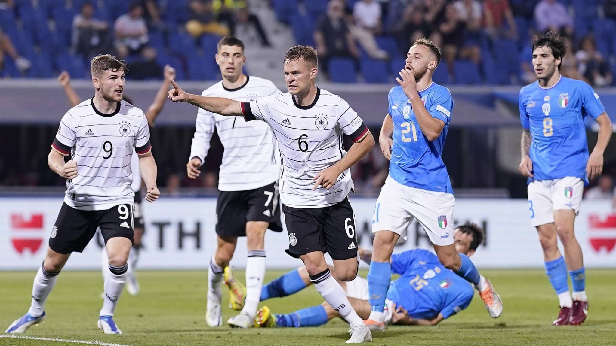 بعد التعادل (1-1) في دوري الأمم الأوروبية
فليك: ألمانيا افتقدت للقوة والدقة
مانشيني: طريق إيطاليا ما يزال طويلاً
