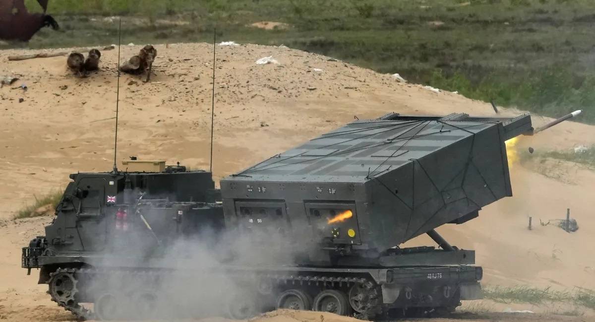 بريطانيا تعلن أنها سترسل راجمات صواريخ إم 270 إلى أوكرانيا