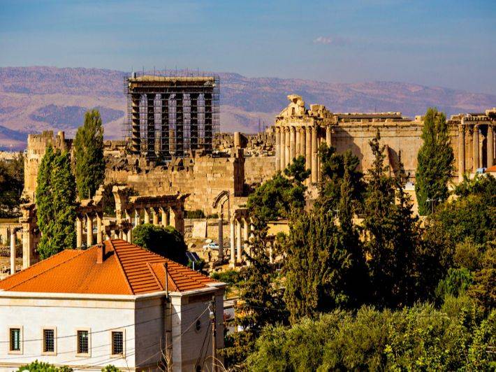 إزالة صور المرشحين للانتخابات في بعلبك