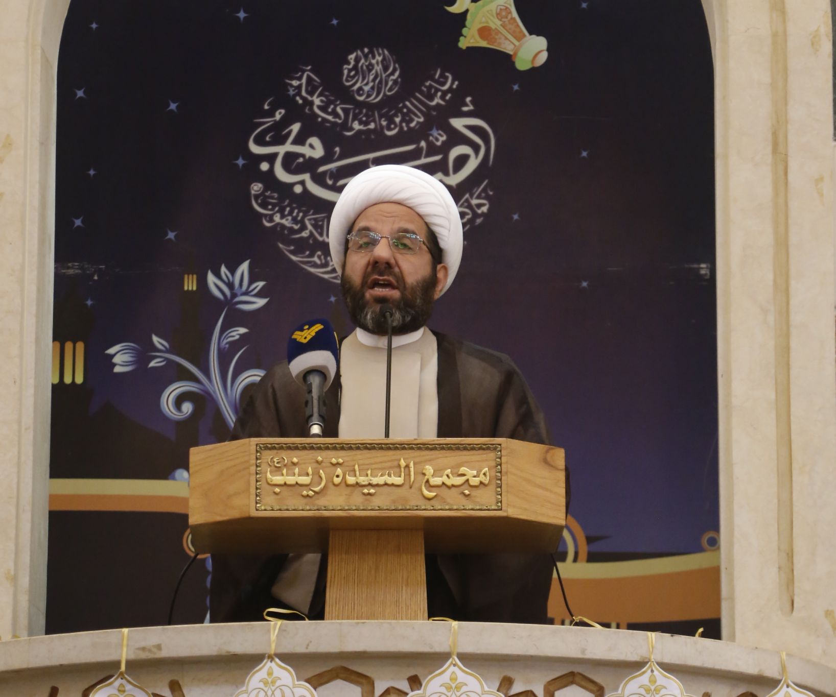 حزب الله: مُتمسّكون بسياسة الانفتاح والحوار
وللإسراع في تشكيل حكومة تكون قادرة على النهوض