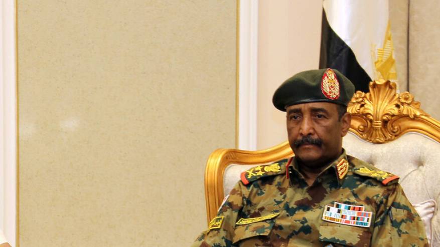 البرهان يجدّد التزامه بالمرحلة الانتقالية في السودان وصولا للتحول الديمقراطي