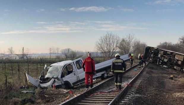 قتلى وجرحى جراء اصطدام قطار بشاحنة في بلغاريا