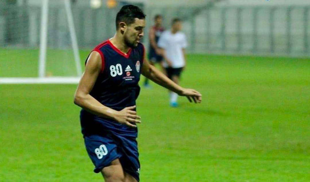 لا صحة لمفاوضات أندية إماراتية مع عبد الفتاح بورزامة .. واللاعب باق في لافال
