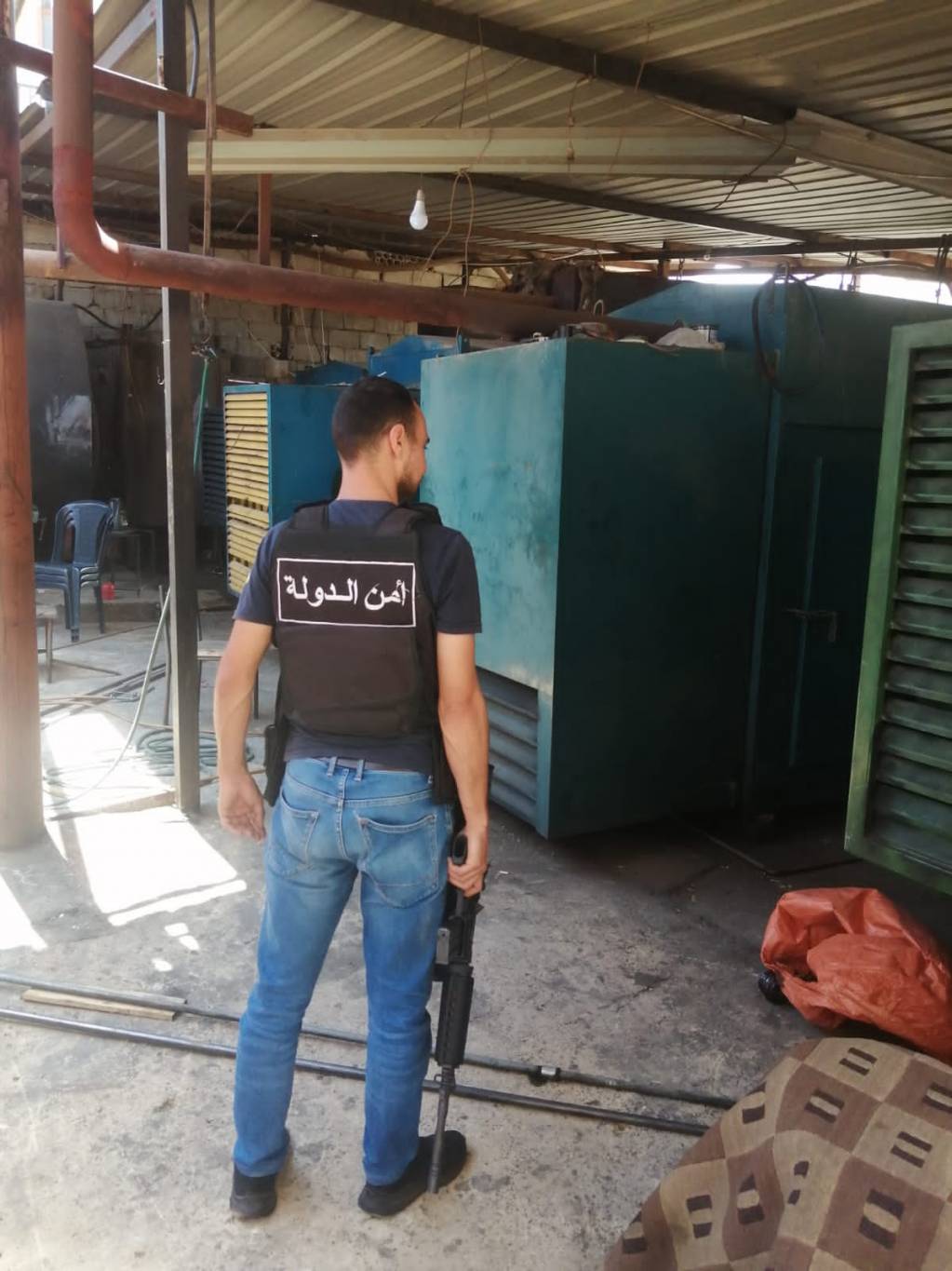 هدّد مواطنا بقطع الكهرباء... وأمن الدولة يتدخل