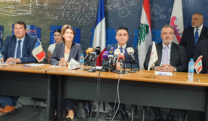 توقيع اتفاقية تعاون بين ادارتي مرفأي بيروت ومرسيليا
حميه: اطلاق ورشة اعادة اعماره أواخر آب ضمن شروط
