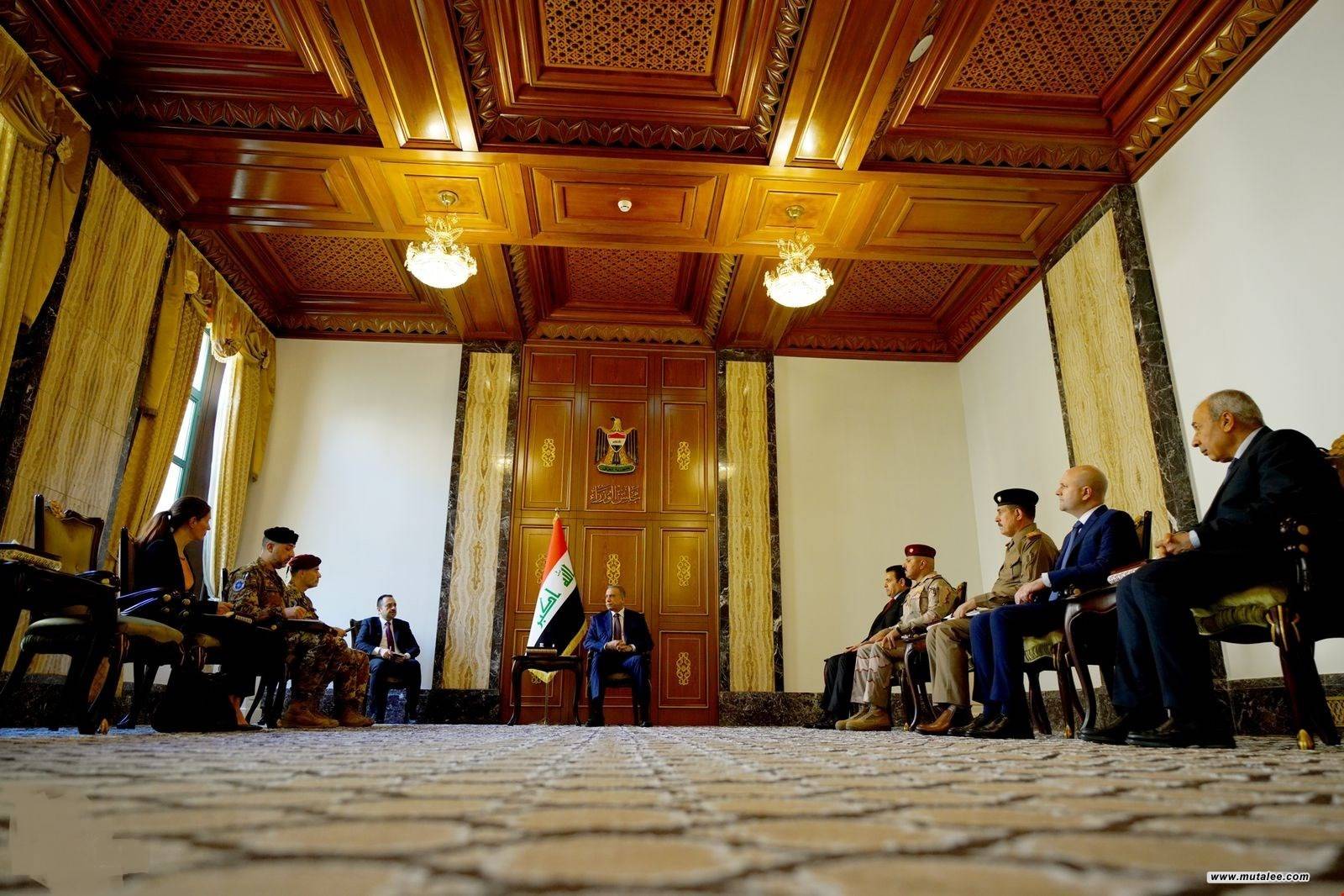 الكاظمي يستقبل القائد الجديد لبعثة الناتو في العراق