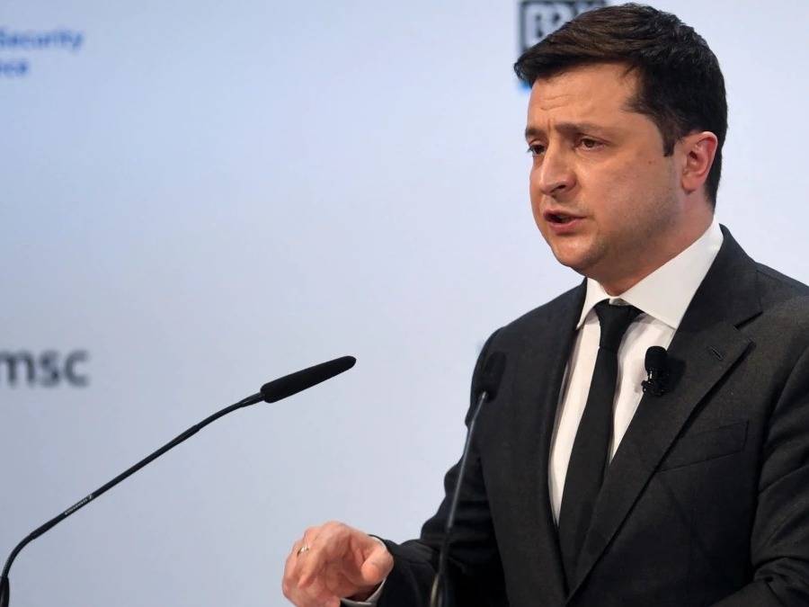 زيلينسكي يفرض عقوبات شخصية على بوتين ووزراء ونواب