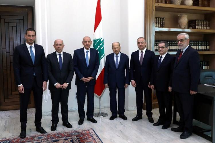 عون يدعو الى الاستشارات النيابية خلال ساعات والموعد الاسبوع المقبل
ميقاتي مرشحاً وحيداً للتكليف... وباسيل يسعى لإستيعاب «نواباً تغييريين»