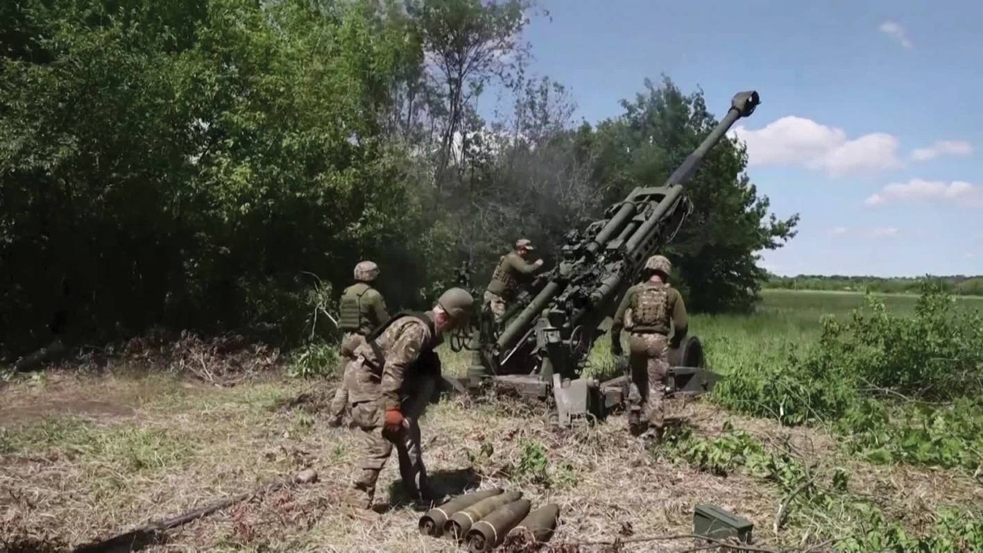 ألمانيا تتوعّد موسكو بعقوبات قاسية وبوتين يُشيد بصمود اقتصاد بلاده