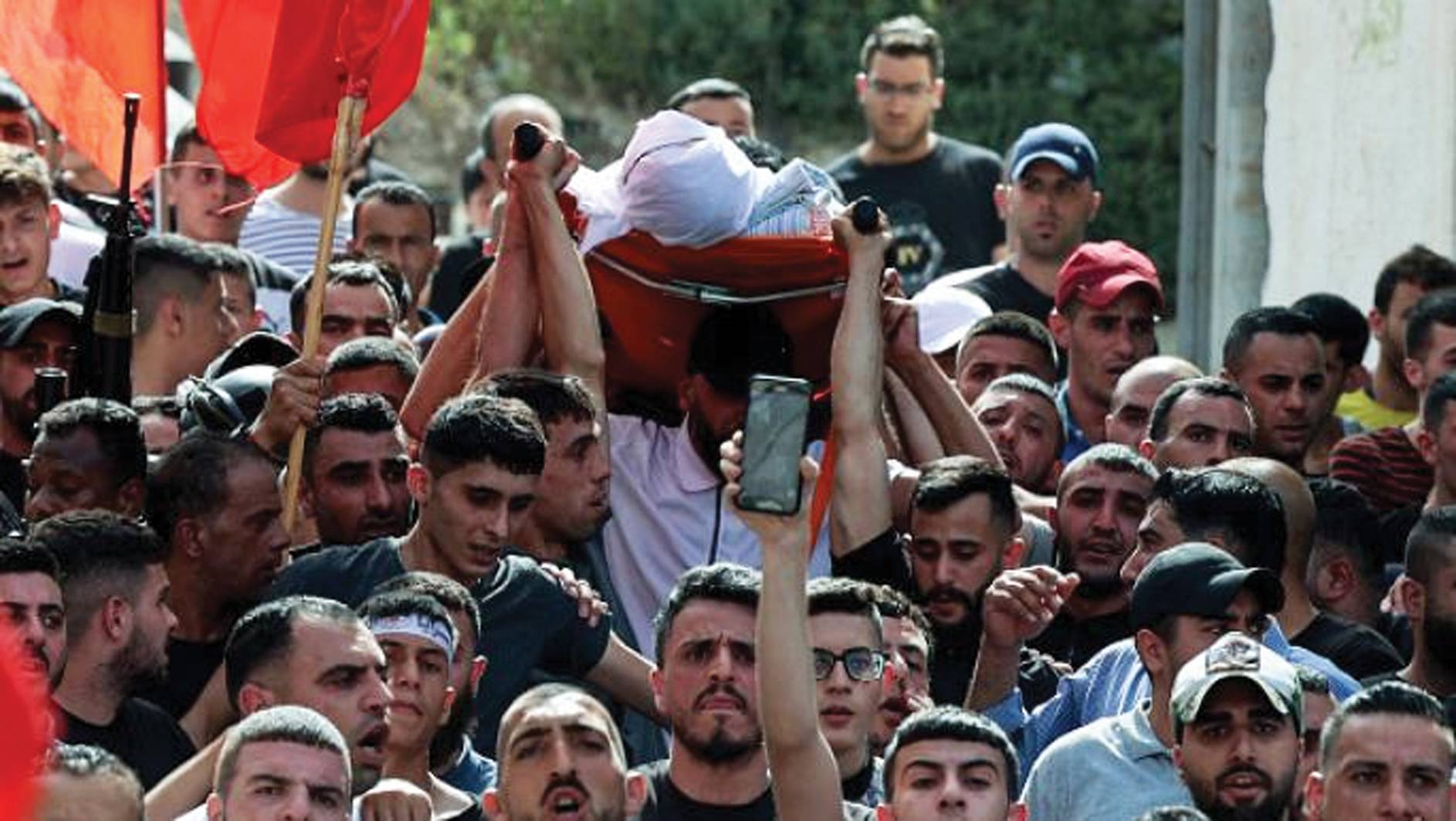 عباس لوفد أميركي: لن نقبل ببقاء الإحتلال
والقدس الشرقيّة عاصمة دولة فلسطين