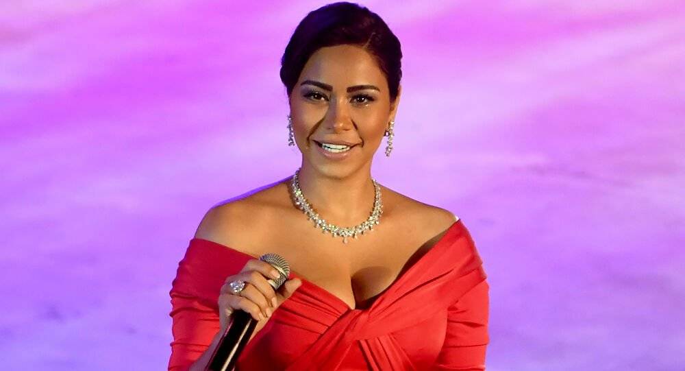 شاعر يهاجم شيرين والسبب؟