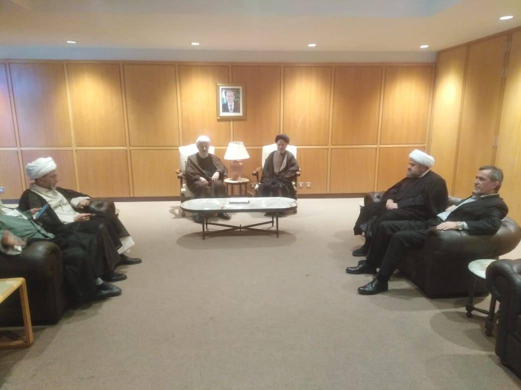 الخطيب غادر على رأس وفد
الى النجف لزيارة المراقد المقدّسة