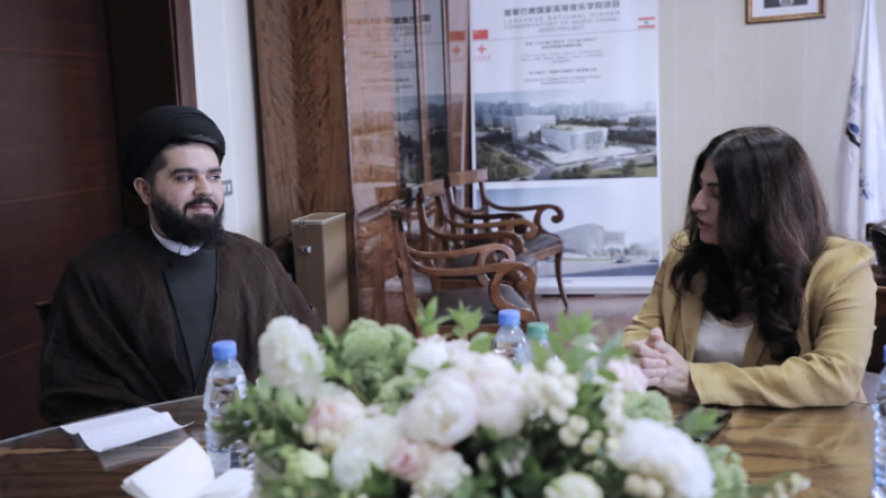 الملحق الثقافي الإيراني زار
هبة القواس وبحثا في التعاون
