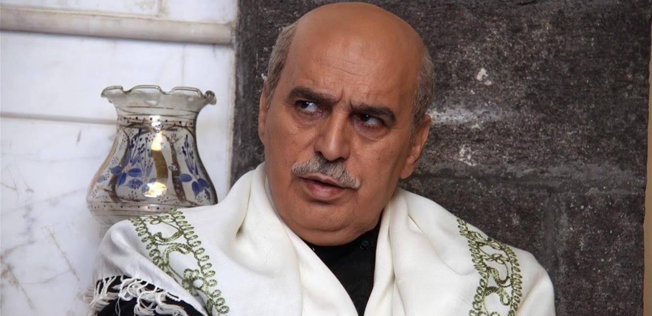 نجم "باب الحارة" يعترف: العصمة بيد زوجتي