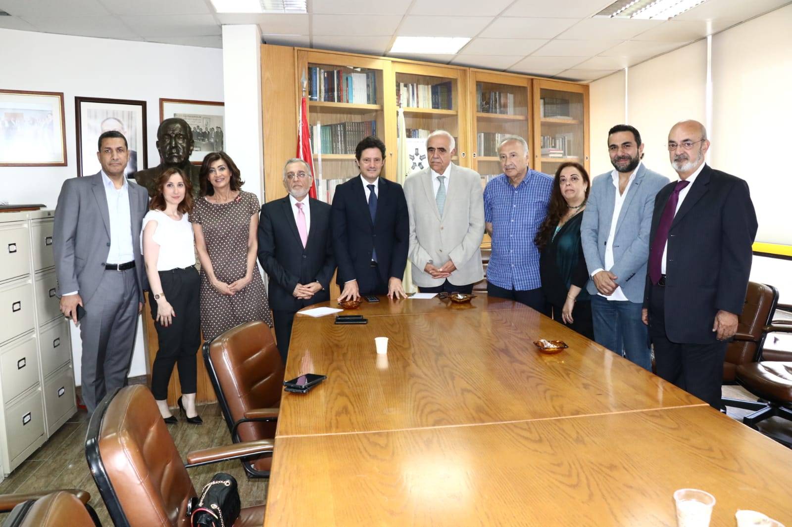عرض وبومباردييري تفعيل التعاون
المكاري زار نقابة المحرّرين مهنئاً يوسف
بانتخابه عضواً في الاتحاد الدولي للصحافيين