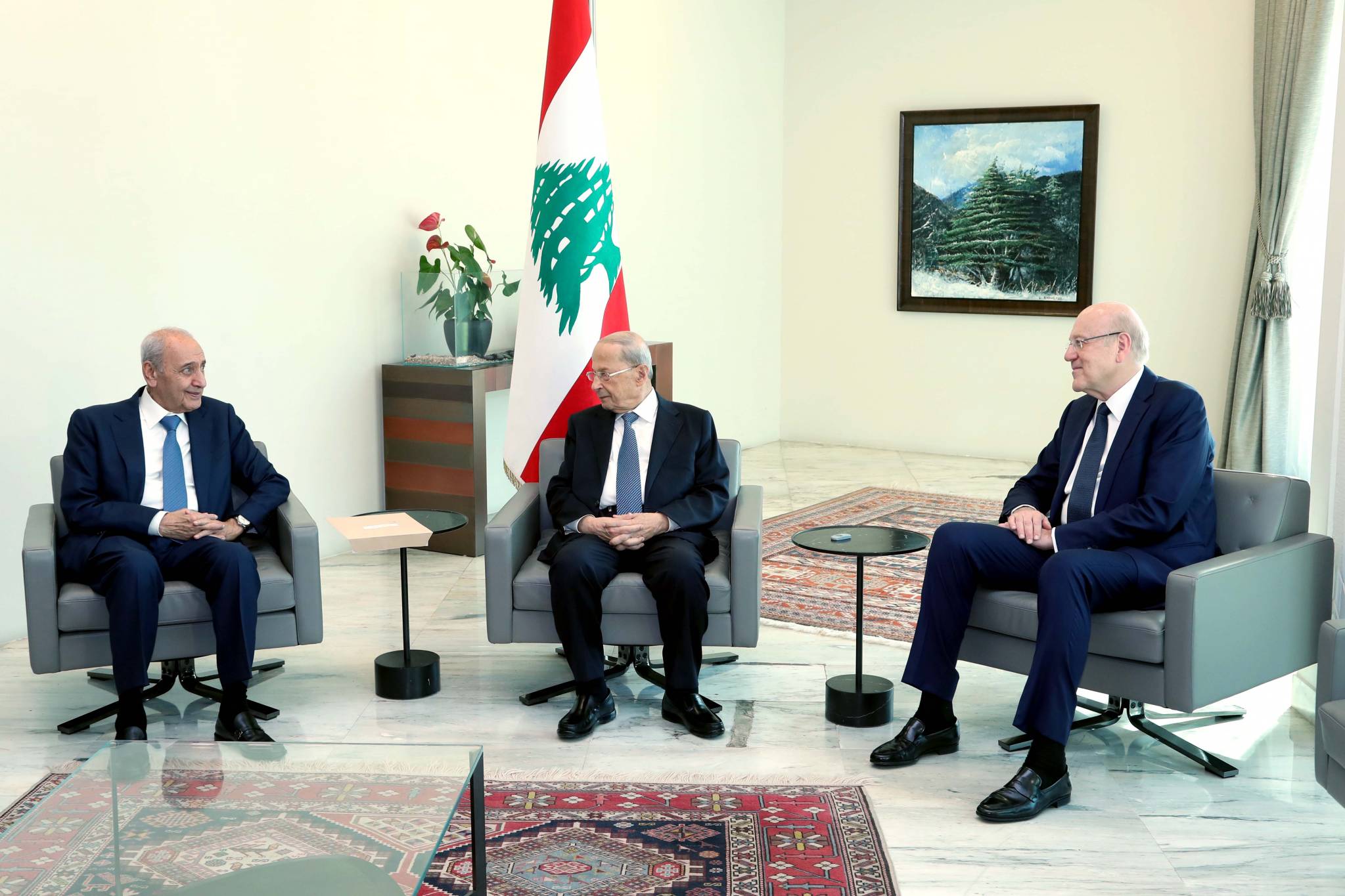 ميقاتي رئيساً مكلفاً لتشكيل الحكومة بحصوله على 54 صوتاً:
لا خلاص لوطننا إلاّ بتكاتفنا.. ولا فرص للإنقاذ من دون الاتفاق مع صندوق النقد